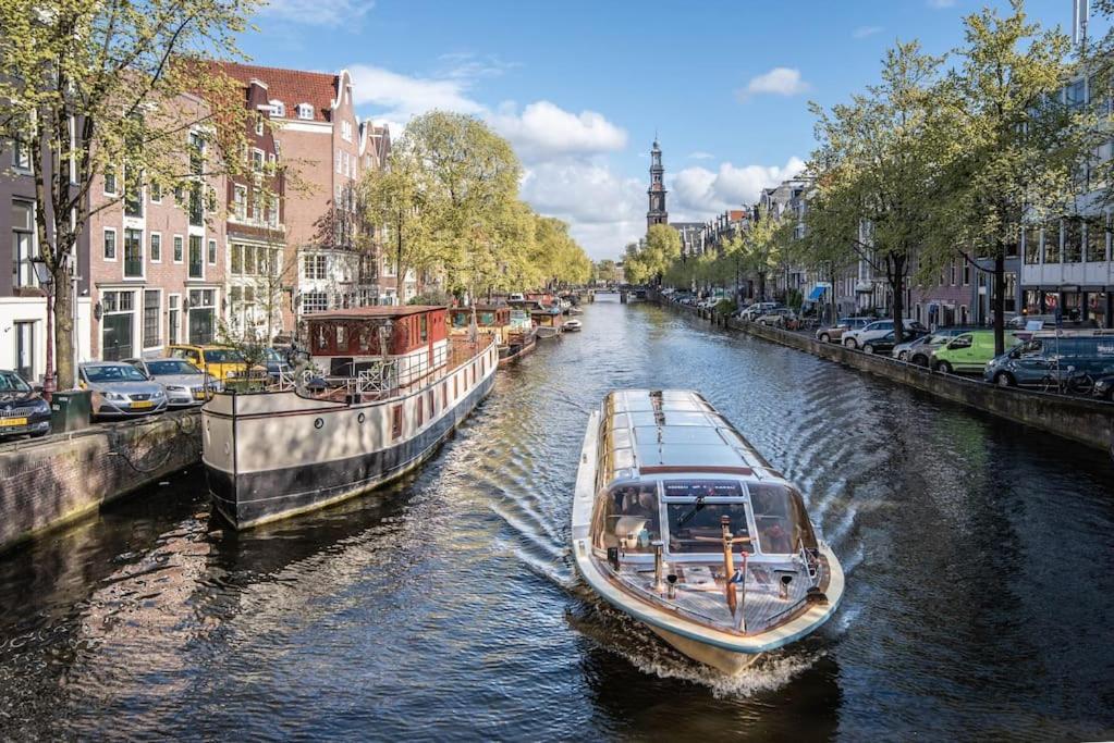Canalview Luxury Apartment