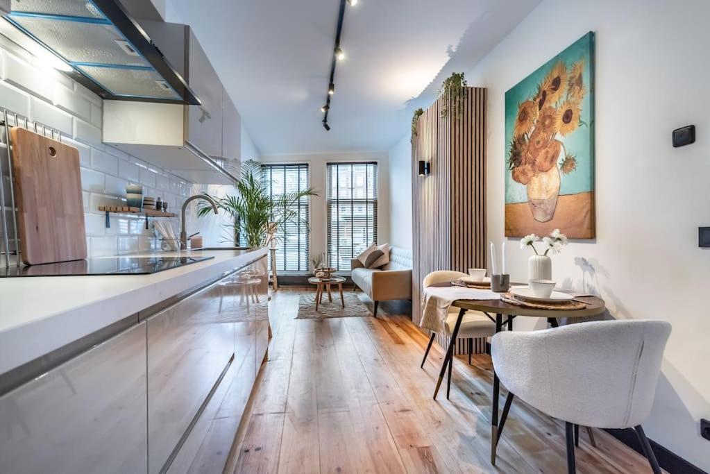 Canalview Luxury Apartment *